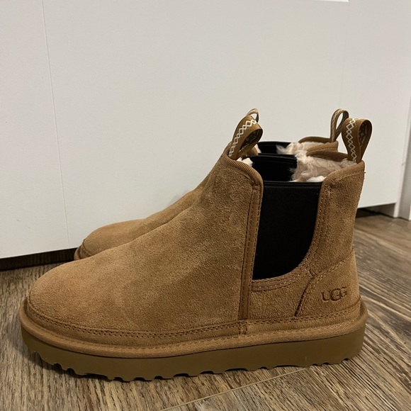 UGG Men’s Neumal Chelsea Boot - Picture 5 of 5